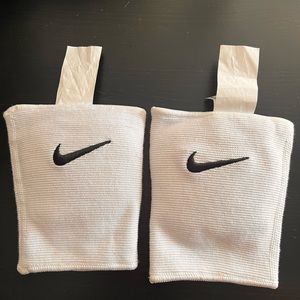 Women’s extra small Nike volleyball knee pads